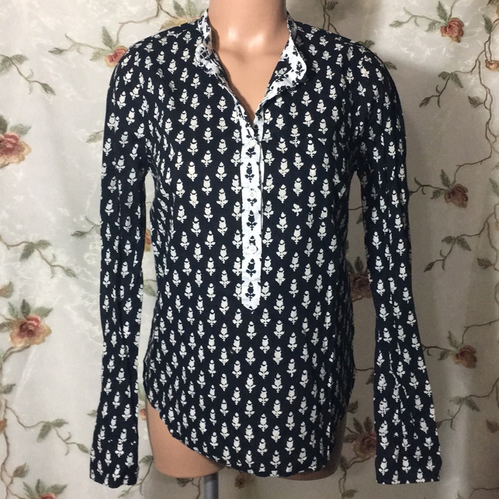 ✨J Crew 100% Cotton Navy Print Long Sleeve Top